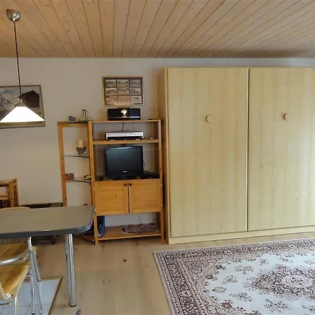 Studio Dumont Apartment